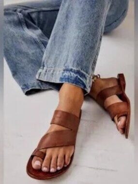 Free People Abilene Toe Loop Sandals Leather Brown SZ 38.5 US 8 Boho